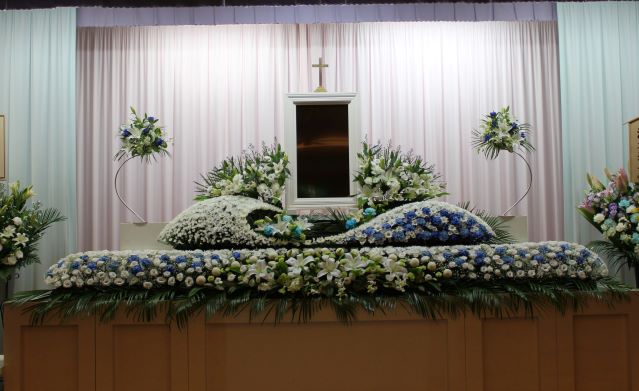 キリスト教でも【家族葬】はできる？ ～キリスト教のお葬式について～